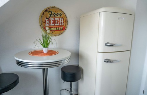 Sandershausen Apartment | Large apartment, 3 bedrooms, quiet, close to the city center, south-facing balcony, free parking spaces