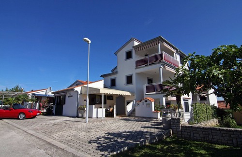 Brulo Apartment | Large apartment just 300m from the beach in Porec