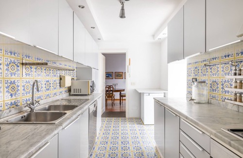 Rione VII Regola Apartment | Large apartment view of Campo Dei Fiori total up to 8 + 2 people