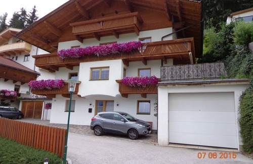 Gerlosbergeben Apartment | Large apartment with mountain views and a lot of sun, 10 minutes to the lift