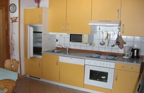 Kleinarl House | Large app.3-6p,2separate bedrooms,log cabin,cozy,quiet,sunny,close to the center