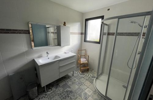 Notre-Dame-de-Sanilhac Villa | Large architect's house