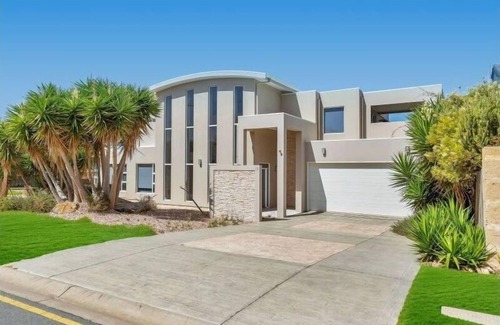 Port Elliot House | Large, beautiful home with amazing views and a short walk to beaches and town.
