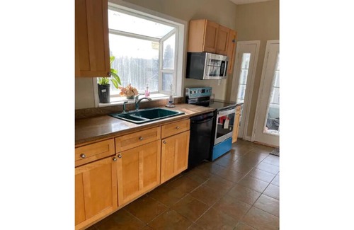 Hilltop House | large beautiful home in the heart of Tacoma WA