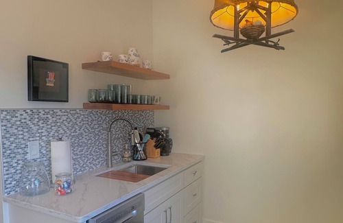 Greenland Apartment | Large, beautiful studio on bucolic Great Bay, 4 miles from vibrant Portsmouth