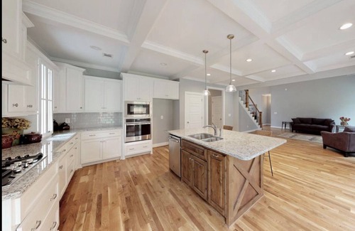 Murphys Estates House | Large bonus room for rent