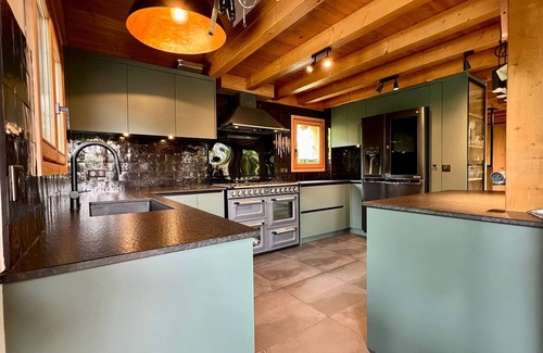 Bourg-Saint-Maurice Ski Chalet | Large chalet in the heart of Bourg-Saint-Maurice