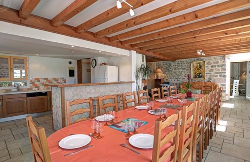 Chirassimont Cottage | Large cottage with fireplace, pets allowed, perfect for families between Lyon and Roanne