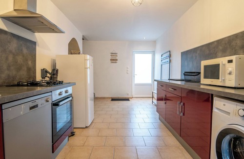 La Chapelle sur Vire Cottage | Large cottage with heated pool near the D-Day beaches