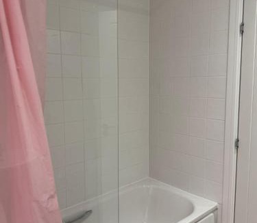 Cradley House | Large Double Room