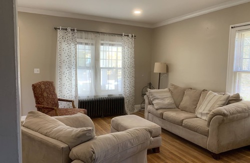 Cleveland House | Large duplex king size bed and two queen size