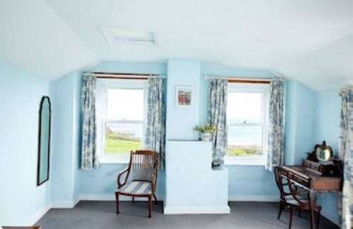 Marazion Cottage | Large, enchanting cottage with garden. Stunning views- St Michaels Mount & Bay.