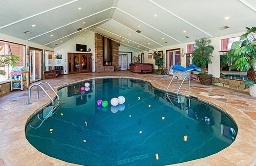 South Lake Tahoe House | Large Estate with Indoor Pool Golf next to Golf Course
