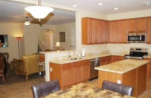Phoenix House | Large extended stay 5 bedroom home, North Phoenix