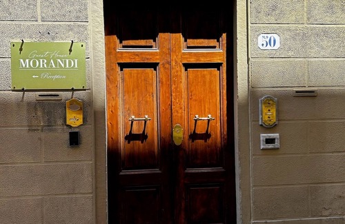 Santissima Annunziata Apartment | Large family apartment, 5 large bedrooms in downtown with terrace