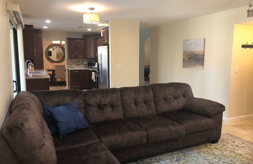 Paradise Park Vista House | Large family home, prime location w/private pool/spa, free WiFi/cable/Netflix!