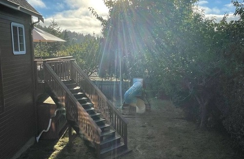 McKinleyville House | Large Family Home near the Beach