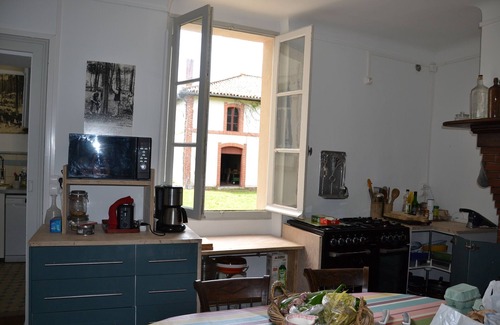 Taller House | Large family home with park, orangery, outbuilding in quiet location.