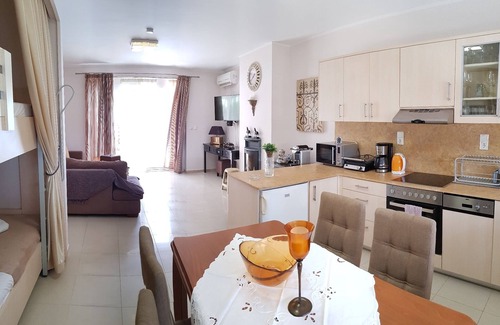 Makry Gialos Villa | Large family house with sea view and 2 pools