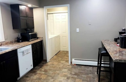 University Area House | Large Group Entertainment Zone!