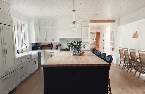 Pinetop House | Large Group Getaway | Peaceful Views + Spa Tub