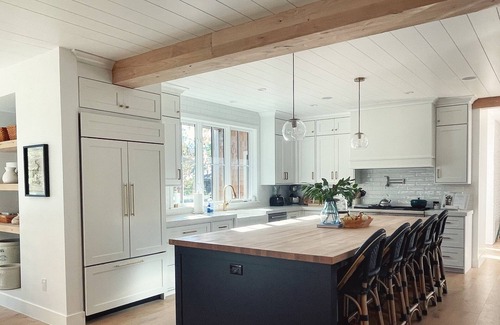 Pinetop House | Large Group Getaway | Peaceful Views + Spa Tub