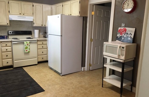 Idaho Falls House | Large, historic, clean, self check-in home near downtown and restaurants.