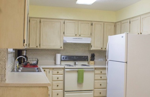 Idaho Falls House | Large, historic, clean, self check-in home near downtown and restaurants.