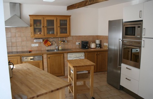 Chirols House | Large historic stone house with lots of space and comfort