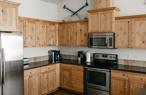 Warrenton House | Large home in Gated Beach Front Community -4 bed/3 bath and Hot Tub!