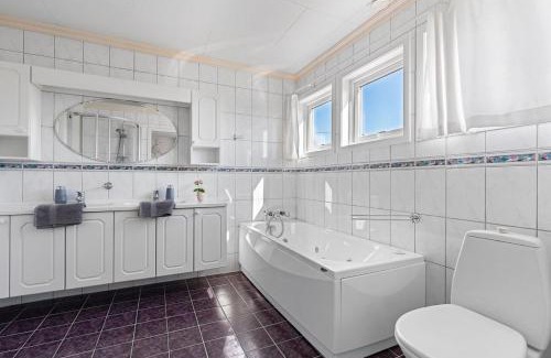 Tananger House | Large home in Sola