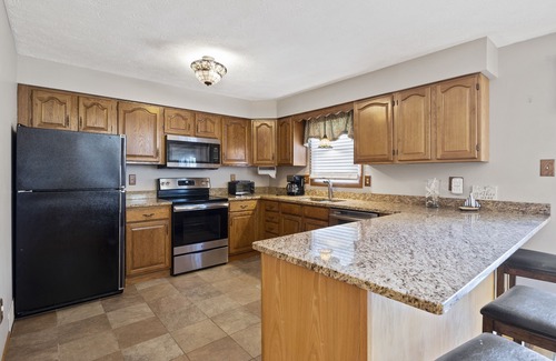 Seneca Falls House | Large home on the water!