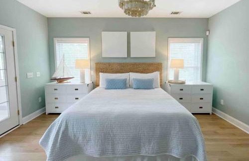 Savannah House | Large Home w Spa Midway to Savannah & Tybee Island! Dog friendly Venue