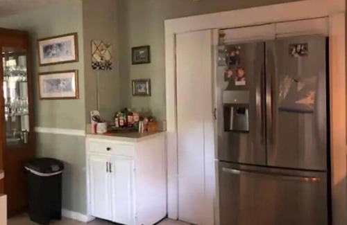 Jacksonville House | Large, homey, colonial-style near river and marina and downtown Jacksonville