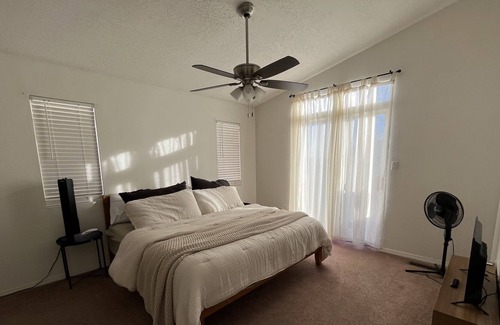 Albuquerque House | Large House for the whole family. (or a few families)