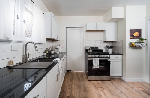 Shorewood House | Large House w/Game Room and Garage - Shorewood WI