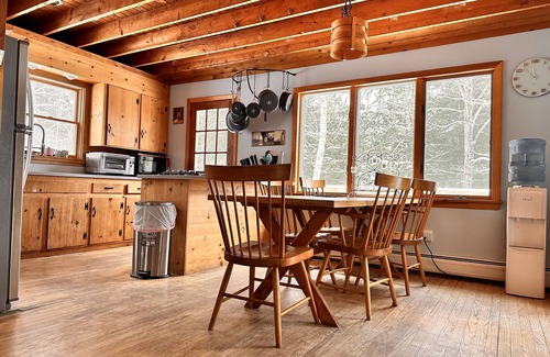 Moscow House | Large house with hot tub 5min from Stowe