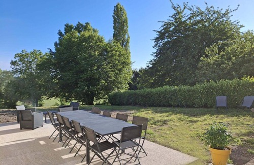 La Mesniere Cottage | Large house with foosball and accessible, up to 13 guests