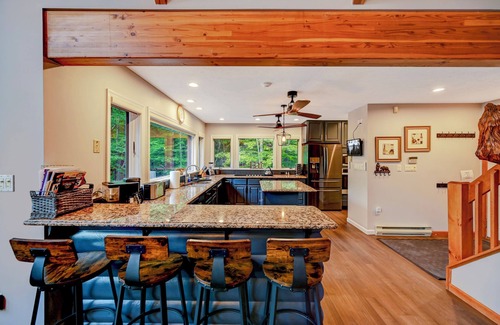 Pocono Pines House | Large Lake Village Cabin in Lake Naomi Poconos