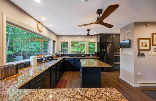 Pocono Pines House | Large Lake Village Cabin in Lake Naomi Poconos