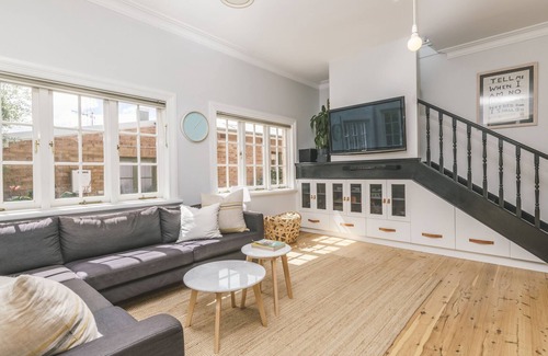 Orange House | Large & luxurious Federation home | Central Orange NSW