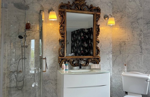 Strathaven Other | Large Luxury 4 bed Country Farm House Strathaven, 20 mins to the city, sleeps 7