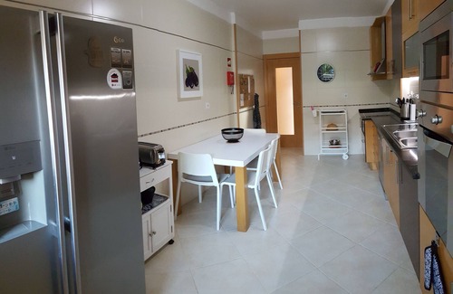 Portimao Apartment | Large luxury apartment with swimming pool, garage, air conditioning and free WiFi