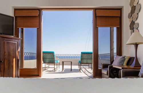 Nopolo Villa | Large Luxury Beachfront Villa with Pool, Paddleboards, Golf Carts- Family Ready!