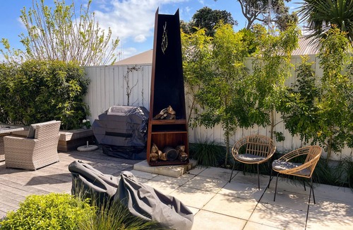 Mount Maunganui House | Large Modern 5 Bedroom Home - 5 min to the beach!