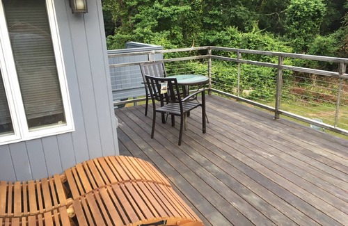 South Kingstown House | Large Modern Home Set On 2 Private Acres Located Near Beach
