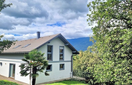 Aix-les-Bains House | Large modern house (sleeps 14) in town center - between lake and mountains