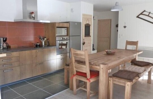 Laveissiere Apartment | LARGE MOUNTAIN APARTMENT 8/9 PEOPLE-WIFI-ATMOSPHERE CHALET-FACING THE SLOPES