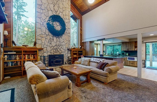 Shaver Lake House | Large Mountain Home w/Guest House, Game Room, Fireplace, Wifi, & Private W/D