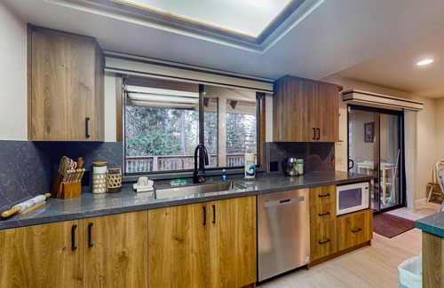 Shaver Lake House | Large Mountain Home w/Guest House, Game Room, Fireplace, Wifi, & Private W/D